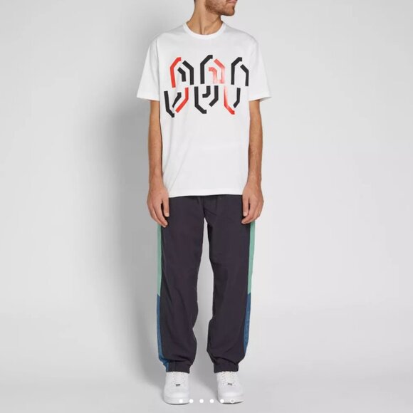 BNWT AW18 JUNYA WATANABE BLACK AND RED PRINT TSHIRT S - Picture 13 of 15